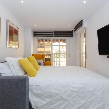 Апартаменты Apartamento La Victoria Малага Экстерьер фото