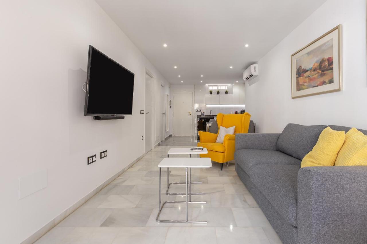 Апартаменты Apartamento La Victoria Малага Экстерьер фото