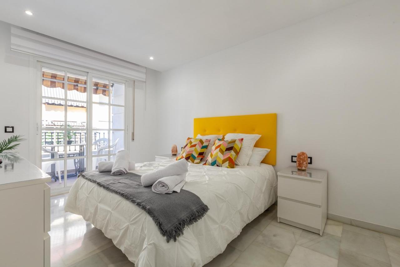 Апартаменты Apartamento La Victoria Малага Экстерьер фото