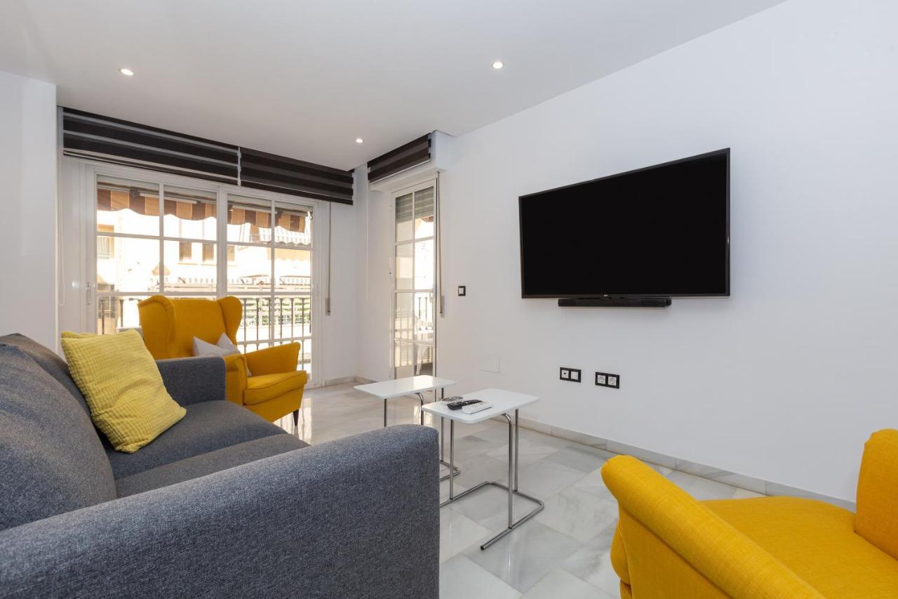 Апартаменты Apartamento La Victoria Малага Экстерьер фото