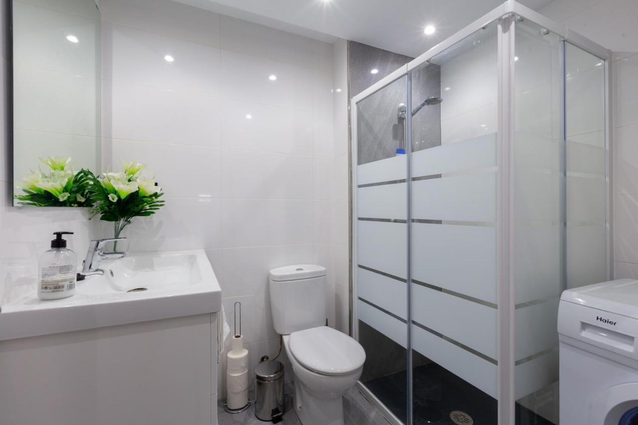 Апартаменты Apartamento La Victoria Малага Экстерьер фото