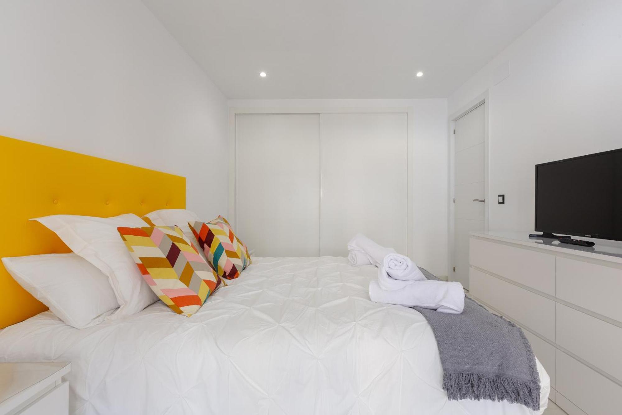 Апартаменты Apartamento La Victoria Малага Экстерьер фото